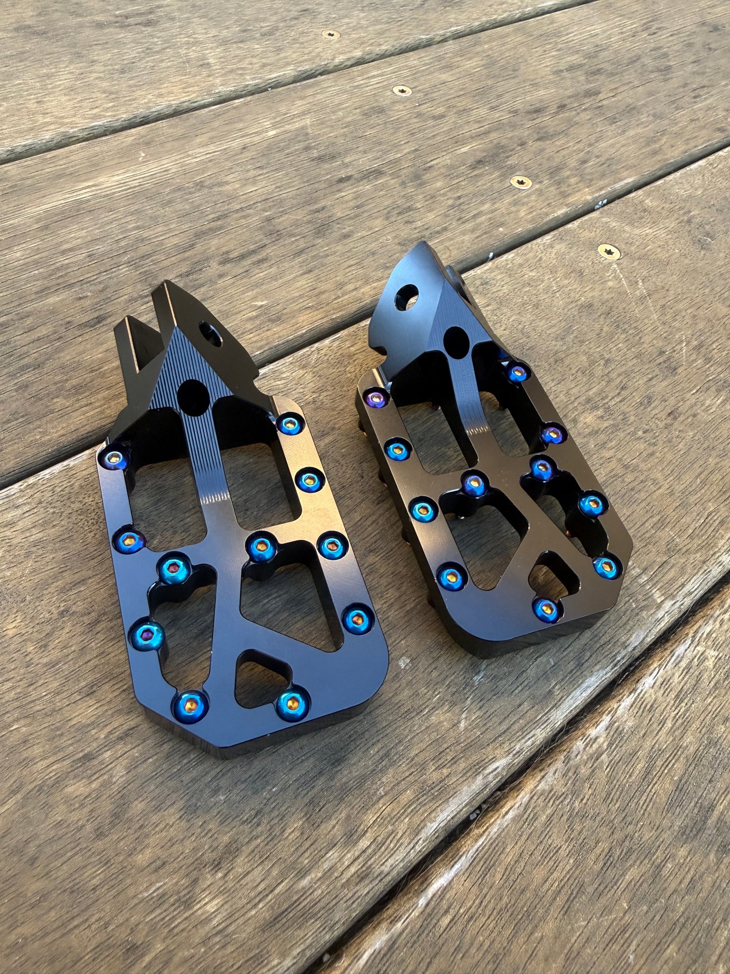 Upgraded Footpegs For Surron Light Bee / E-Ride / Rerode R1 / Talaria Sting