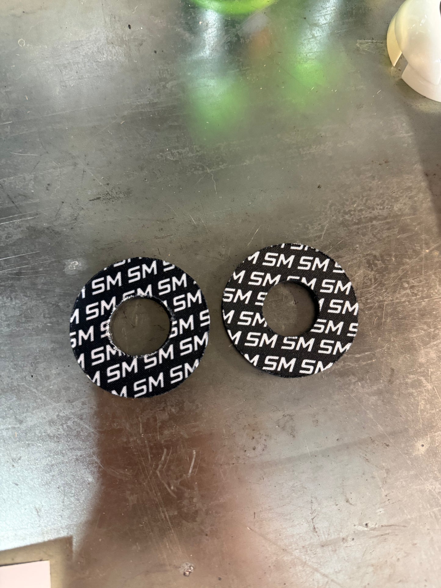 StaticMoto Grip Donuts